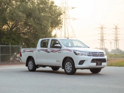 2022 Toyota Hilux GLX Double Cabin 2.7L 4 Cylinders Petrol Engine White Red Pickup Truck GCC