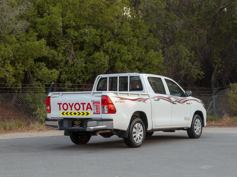 2022 Toyota Hilux GLX Double Cabin 2.7L 4 Cylinders Petrol Engine White Red Pickup Truck GCC