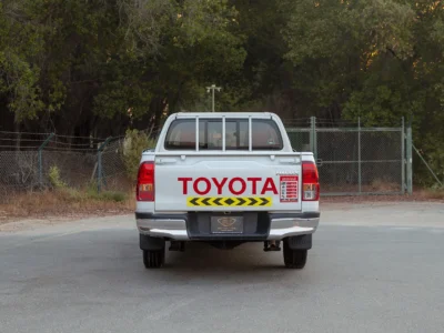 2022 Toyota Hilux GLX Double Cabin 2.7L 4 Cylinders Petrol Engine White Red Pickup Truck GCC