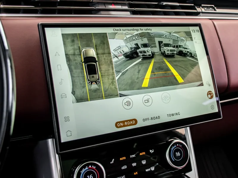2023 Land Rover Range Rover P530 Autobiography 4.4L Twin-Turbo V8 Engine White Black SUV