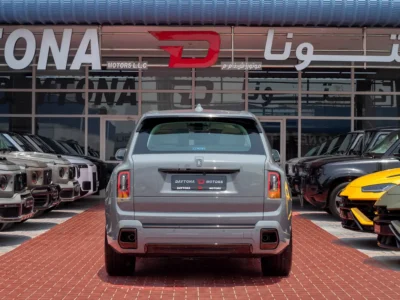 2025 Rolls-Royce Cullinan Black Badge V12 Twin-Turbo 6.75L Grey White SUV Pristine Condition