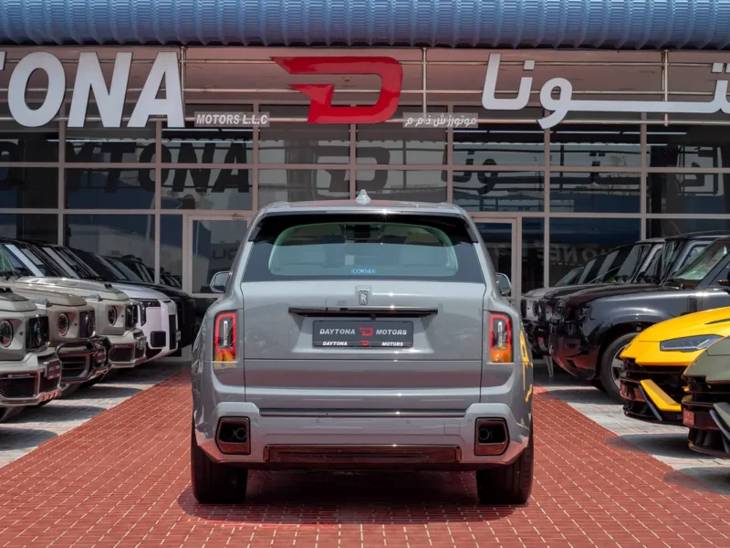2025 Rolls-Royce Cullinan Black Badge V12 Twin-Turbo 6.75L Grey White SUV Pristine Condition