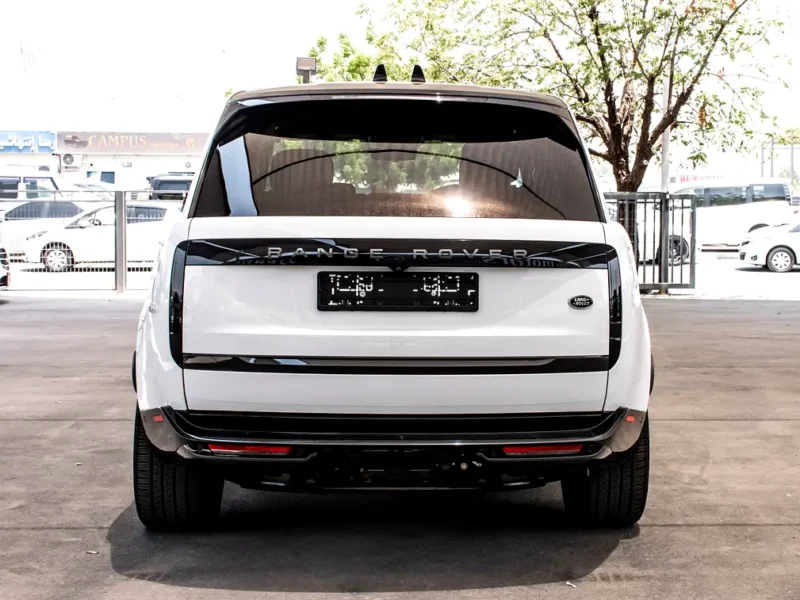 2023 Land Rover Range Rover P530 Autobiography 4.4L Twin-Turbo V8 Engine White Black SUV