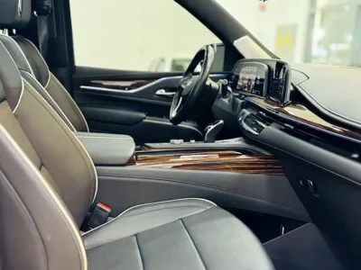 2022 Cadillac Escalade Platinum Luxury 6.2 Litres V8 Petrol Engine Black SUV Automatic