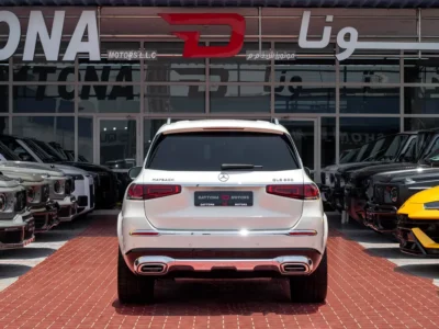 2023 Mercedes-Benz GLS-Class V8 4.0L Twin Turbo Engine White Black SUV Japanese Specs