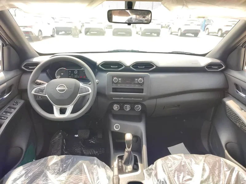 2025 Nissan Magnite S 1.0 Litres 3 Cylinders Petrol Engine White Black Crossover Full Option