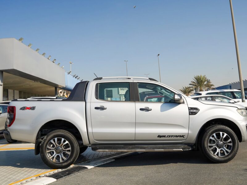 2022 Ford Ranger 2.3-liter EcoBoost Turbocharged 4 Cylinder Engine Silver Beige Pickup Truck