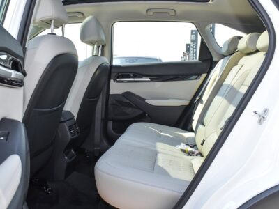 2024 Kia Seltos 2.0 Litres 4-Cylinder Petrol Engine White Beige SUV GCC Specs Automatic