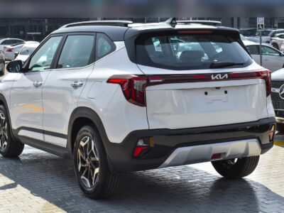 2024 Kia Seltos 2.0 Litres 4-Cylinder Petrol Engine White Beige SUV GCC Specs Automatic