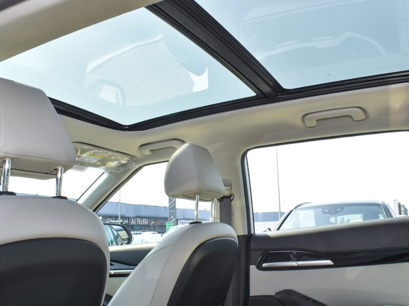 2024 Kia Seltos 2.0 Litres 4-Cylinder Petrol Engine White Beige SUV GCC Specs Automatic