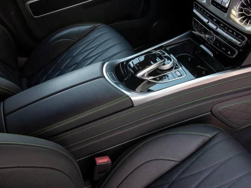 2022 Mercedes-Benz G-Class G 63 AMG 4.0 Litres V8 Biturbo Petrol Engine White Black SUV