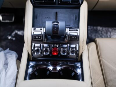 2025 BYD Leopard 5 1.5 Litres Turbo 4 Cylinders Hybrid Engine Beige SUV Automatic