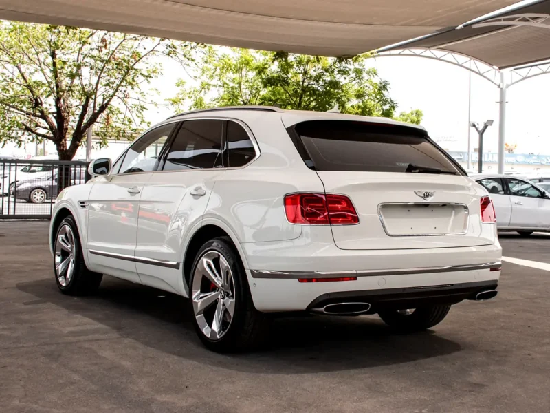 2018 Bentley Bentayga 6.0L W12 Twin-Turbocharged Engine White Beige SUV Pristine Condition