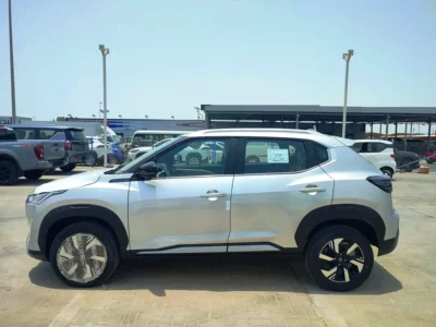 2026 Nissan Magnite SV 1.0 Litres 3 Cylinders Petrol Engine Silver Black Crossover Full Option