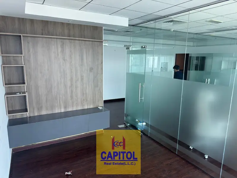 661 sqft Direct from Owner BEAUTIFUL FURNISHED OFFICE WITH OWN WASHROOM AND PANTRY