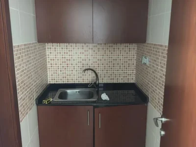 661 sqft Direct from Owner BEAUTIFUL FURNISHED OFFICE WITH OWN WASHROOM AND PANTRY