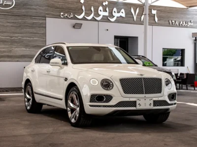 2018 Bentley Bentayga 6.0L W12 Twin-Turbocharged Engine White Beige SUV Pristine Condition
