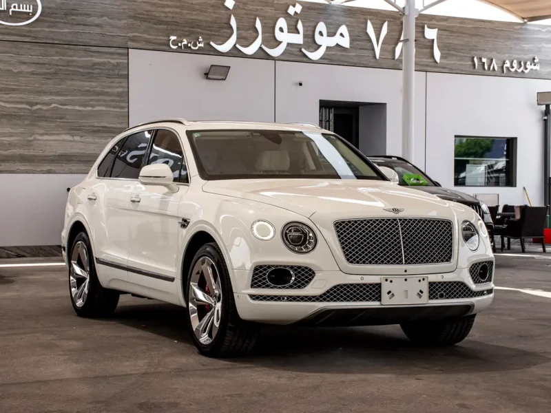 2018 Bentley Bentayga 6.0L W12 Twin-Turbocharged Engine White Beige SUV Pristine Condition