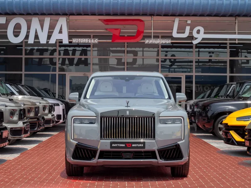 2025 Rolls-Royce Cullinan Black Badge V12 Twin-Turbo 6.75L Grey White SUV Pristine Condition