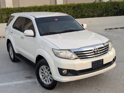 2012 Toyota Fortuner EXR 2.7 Litres 4-Cylinder Petrol Engine White Beige SUV GCC Specs