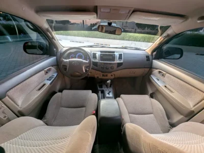 2012 Toyota Fortuner EXR 2.7 Litres 4-Cylinder Petrol Engine White Beige SUV GCC Specs