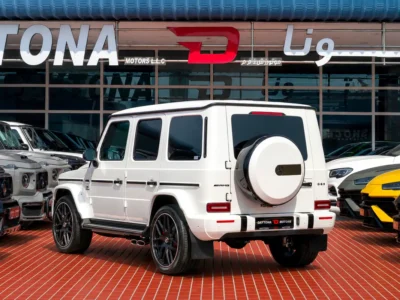 2022 Mercedes-Benz G-Class G 63 AMG 4.0 Litres V8 Biturbo Petrol Engine White Black SUV