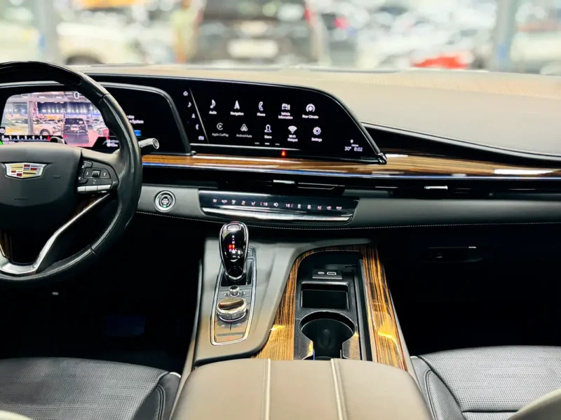 2022 Cadillac Escalade Platinum Luxury 6.2 Litres V8 Petrol Engine Black SUV Automatic