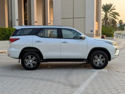 2024 Toyota Fortuner EXR 2.7 Litres 4-Cylinder Petrol Engine White Beige SUV GCC Specs