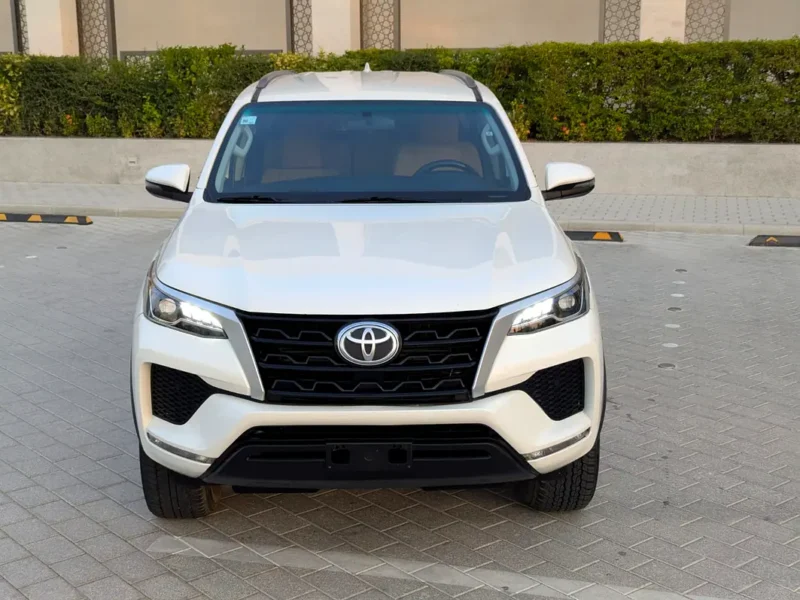 2022 Toyota Fortuner GXR 2.8 Litres 4 Cylinders Diesel Engine White Beige SUV GCC Specs