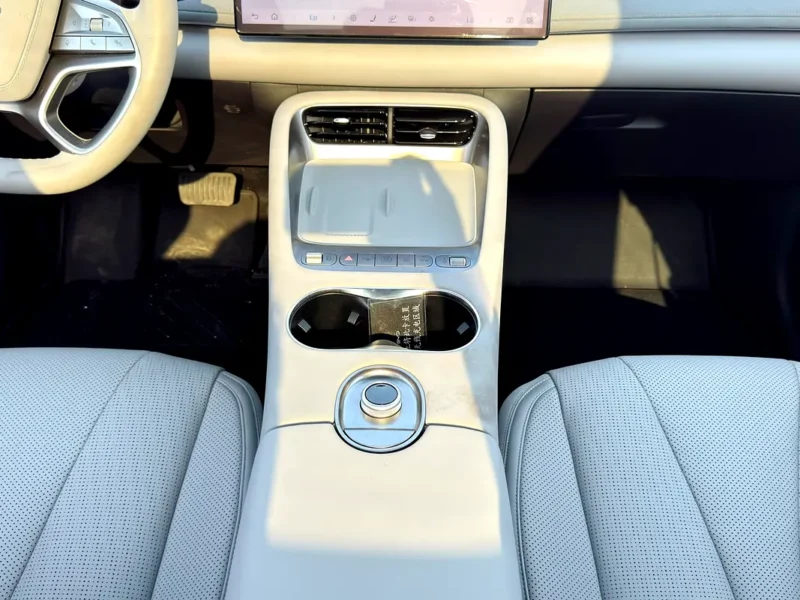 2025 BYD Sealion 6 Premium 1.5 Litres 4 Cylinders Plug-in Hybrid Engine Grey White SUV