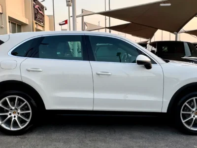2018 Porsche Cayenne Standard 6 Cylinders Petrol Engine White Black SUV GCC Specs Automatic