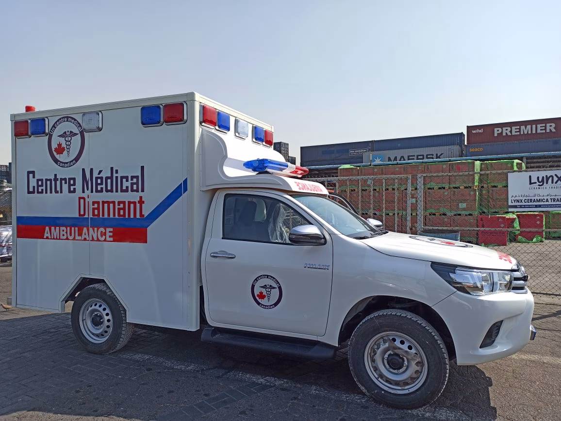 2025 Toyota Hilux Single Cabin Ambulance 2.7L 4-cylinder DOHC, Dual VVT-i White Grey