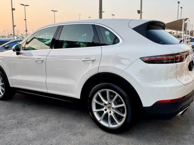2018 Porsche Cayenne Standard 6 Cylinders Petrol Engine White Black SUV GCC Specs Automatic