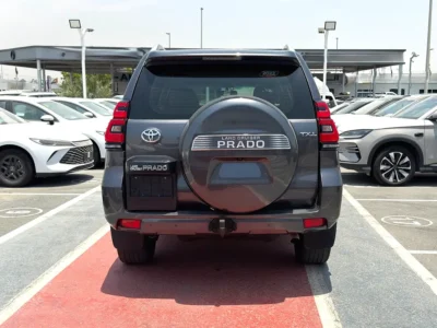 2022 Toyota Prado TXL 4.0 Litres V6 Petrol Engine Grey Beige SUV GCC Specs Excellent Condition