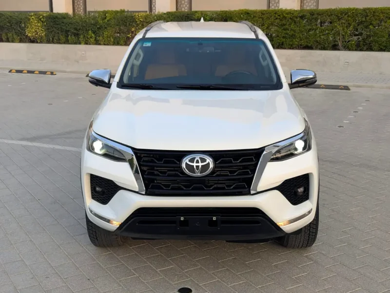 2023 Toyota Fortuner VXR 2.8 Litres V4 Diesel Engine White Tan SUV GCC Specs Full Option