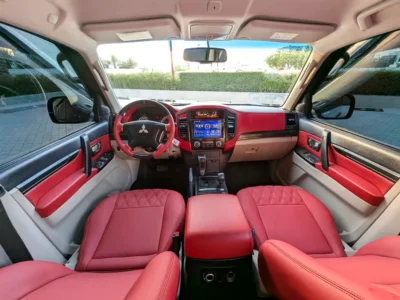 2015 Mitsubishi Pajero GLS Medium Line 3.5L V6 White Red SUV GCC Specs Automatic
