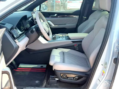 2025 BYD Tang Flagship Plug-in Hybrid 4 Cylinders Engine White SUV Chinese Specs Automatic