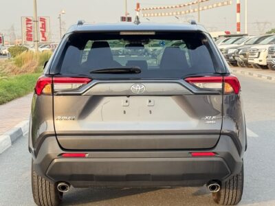 2025 TOYOTA RAV 4 XLE 2.5 Litres V4 Petrol Engine Grey Black SUV American Specs Full Option