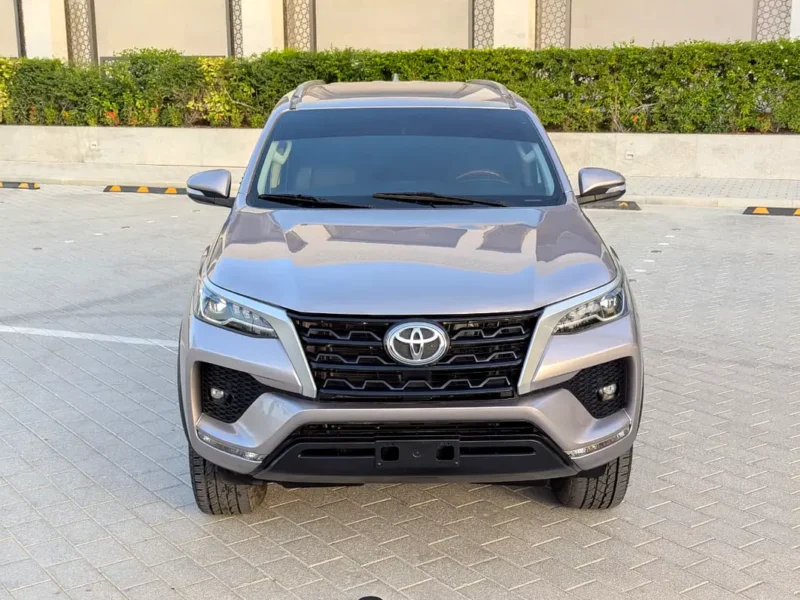 2017 Toyota Fortuner EXR Facelifted 2026 V4 2.7L Silver Black SUV GCC Specs Excellent Condition