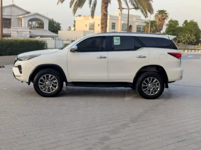 2023 Toyota Fortuner VXR 2.8 Litres V4 Diesel Engine White Tan SUV GCC Specs Full Option