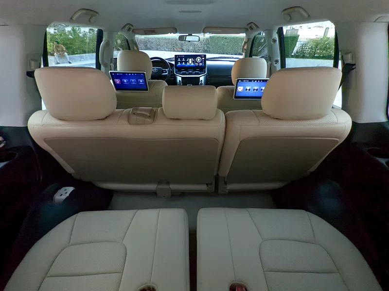 2009 Toyota Land Cruiser GXR FACELIFTED 2025 4.0 Litres V6 Engine Black Beige SUV GCC Specs
