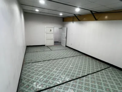 390 sqft AFFORDABLE AND SPACIOUS STORAGE WAREHOUSE FOR RENT ON MEZZANINE FLOOR