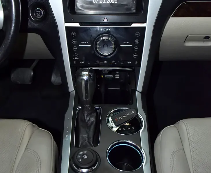 2013 Ford Explorer Limited 6 Cylinders Petrol Engine Brown Beige SUV GCC Specs Automatic