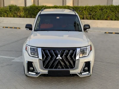 2015 Mitsubishi Pajero GLS Medium Line 3.5L V6 White Red SUV GCC Specs Automatic