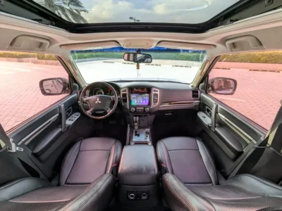 2015 Mitsubishi Pajero GLS Top Line 3.8L V6 Silver Black SUV GCC Specs EXCELLENT CONDITION
