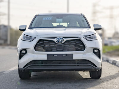 2026 Toyota Highlander LE 2.5 Litres Inline-4 Hybrid Engine White Black SUV GCC Specs