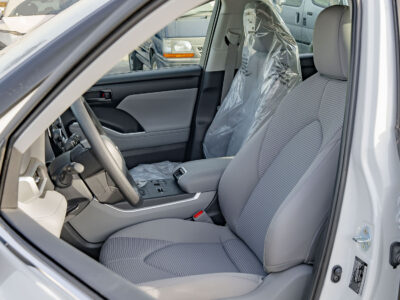 2026 Toyota Highlander LE 2.5 Litres Inline-4 Hybrid Engine White Black SUV GCC Specs