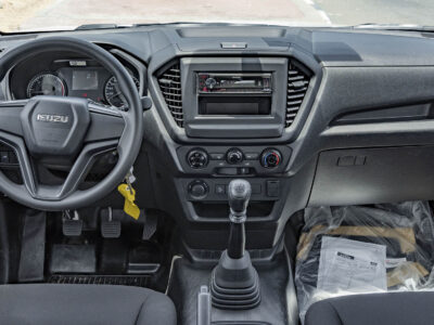 2025 ISUZU D-Max DC 1.9L RZ4E-TC Diesel Turbocharged Engine White Black Pickup Truck 4&times;4 MT