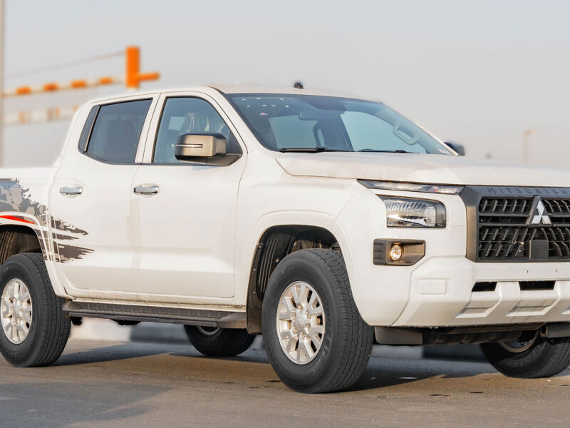 2025 Mitsubishi L200 2.4L 4-Cylinder MIVEC Petrol Engine White Black Pickup Truck GCC Specs