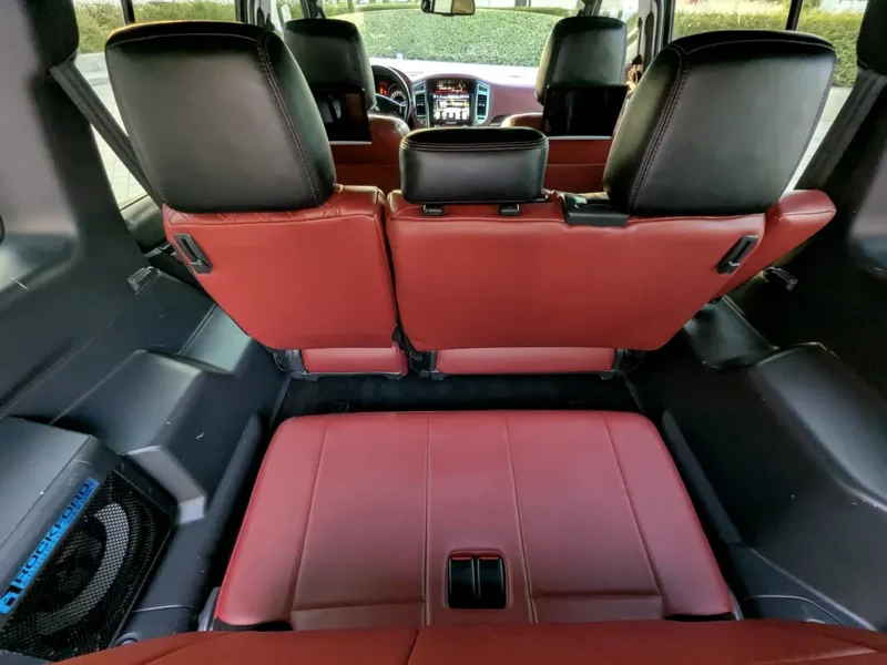 2020 Mitsubishi Pajero Signature Edition 3.8L V6 Engine Black Red SUV GCC Specs Automatic